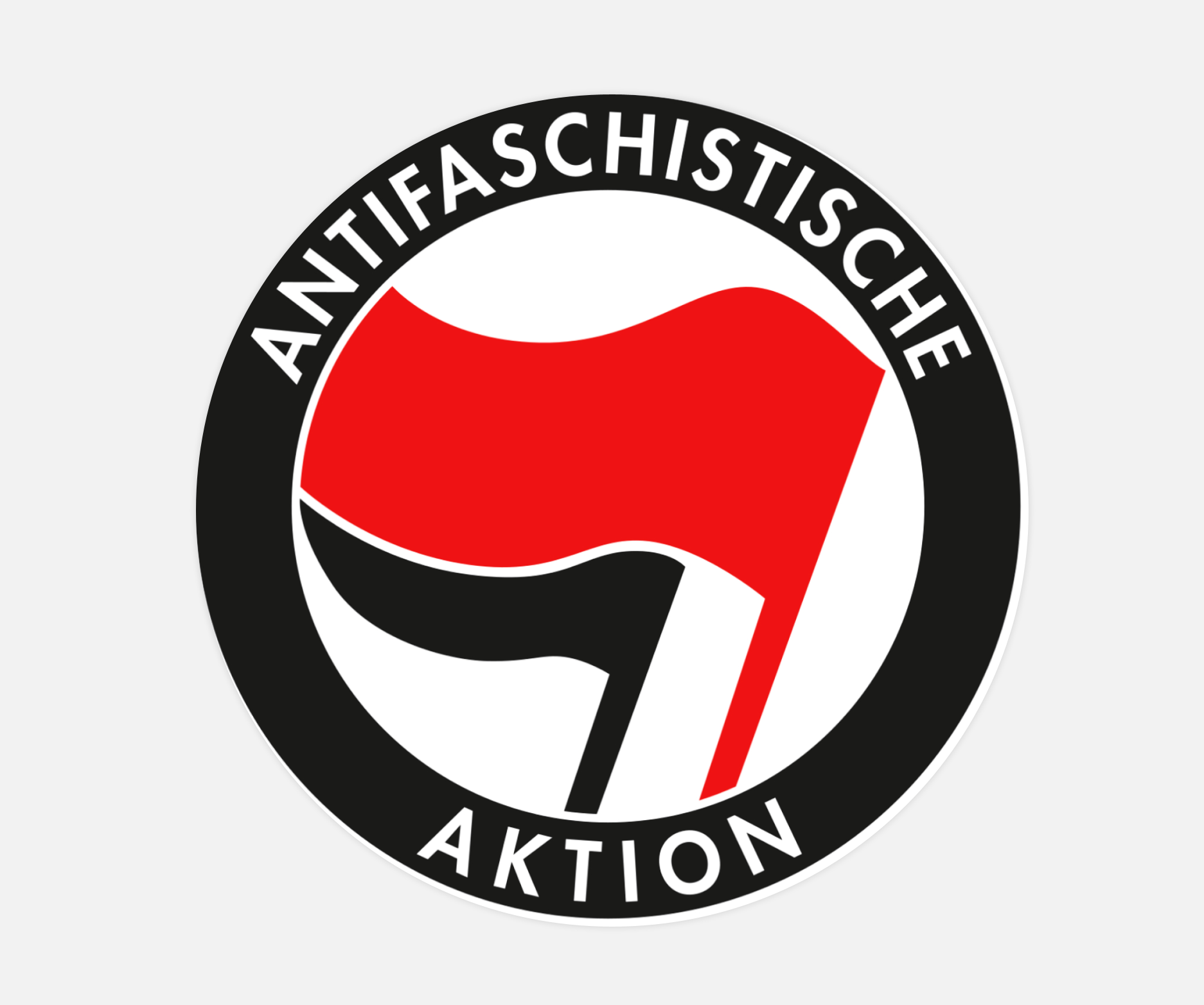 Sticker mit dem Symbol der Antifaschistischen Aktion – rote und schwarze Fahnen im Kreisdesign, Zeichen gegen Faschismus und für Vielfalt, Demokratie und Respekt.